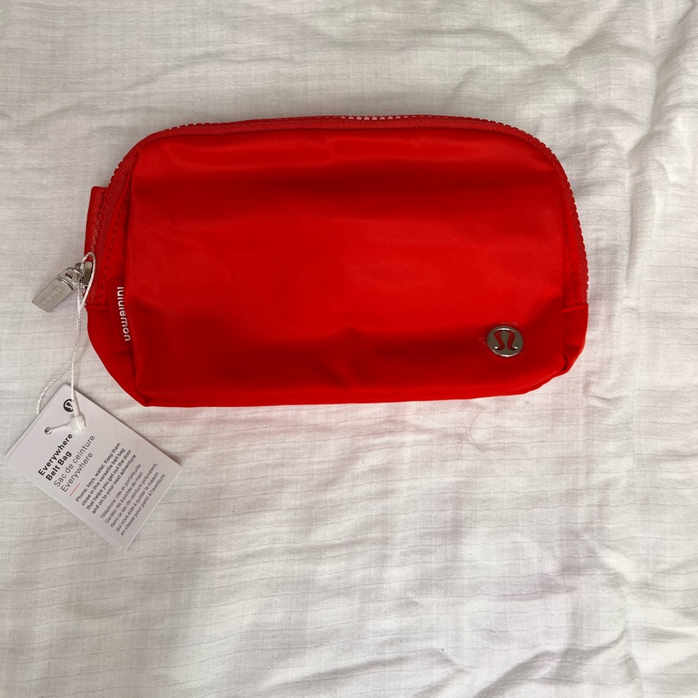 New lululemon red belt bag